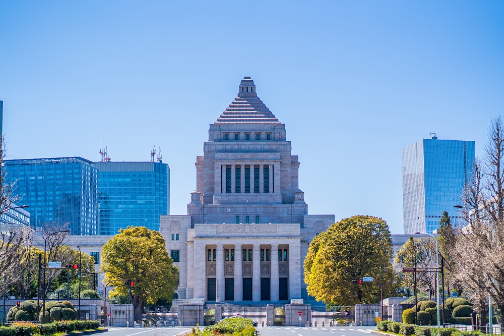 菅政権は内側から崩壊の運命?