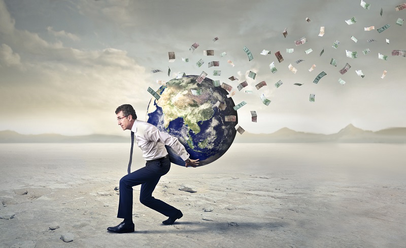 各国は巨額な財政赤字にどう対応するのか?